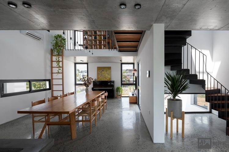 搭建设计工作室