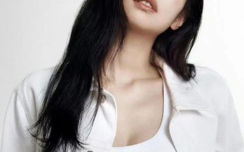 Jenny觉得体育节目如何英语