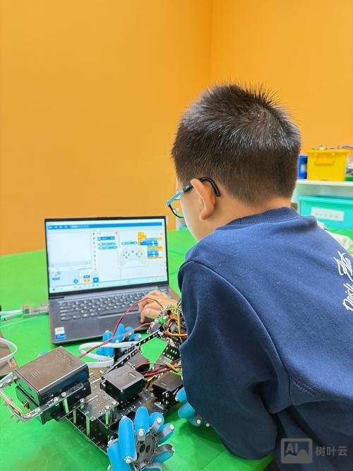 机器人网站搭建