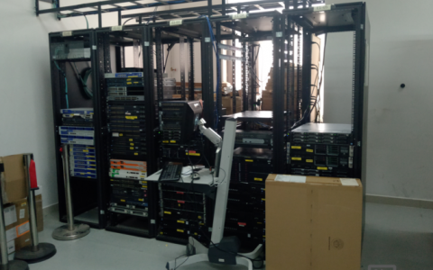 如何手动重启机房服务器，机房服务器手动重启步骤是什么？