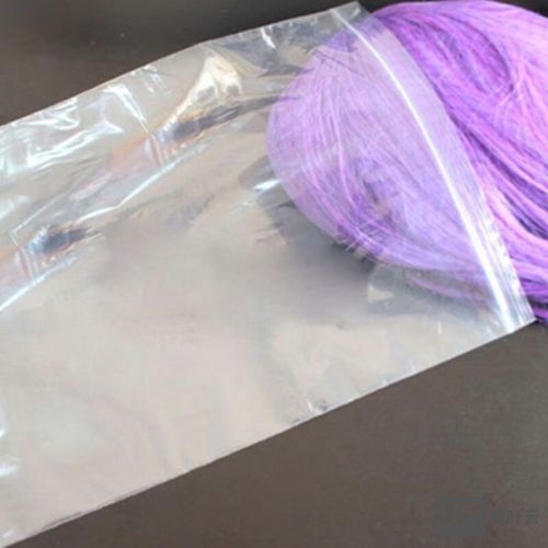 如何将假发正确装入袋子