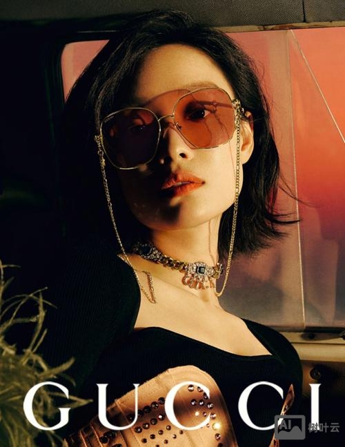 gucci招聘海报