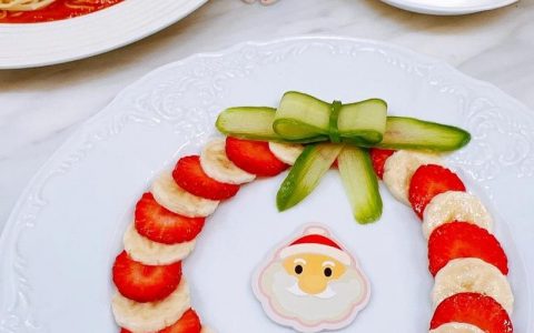 香蕉圣女果怎么摆盘好看？