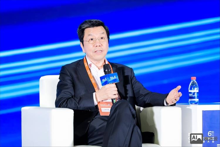 谷歌招聘李开复