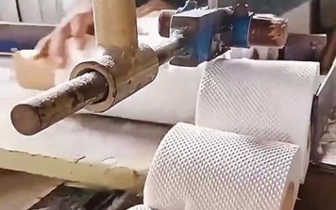 如何做出逼真的纸张撕裂效果？