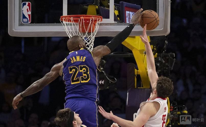 带球上篮如何防盖帽