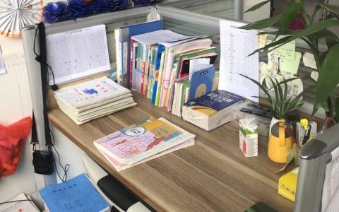 老师办公桌，藏着怎样的教育故事？